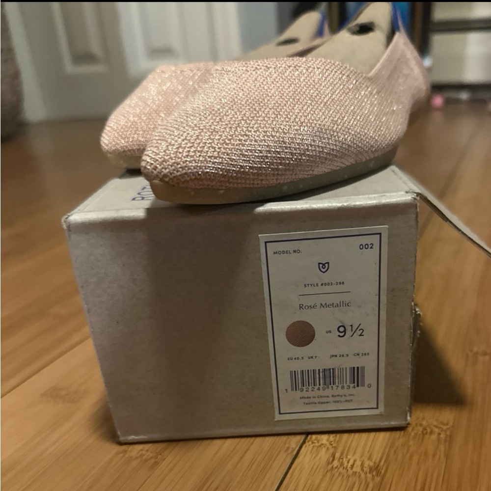 Like New- Rothy’s- Rosé Metallic Point Size 9.5- RARE/H2F - Picture 3 of 9
